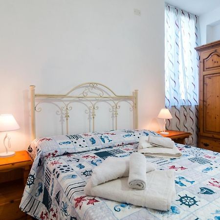 Camera Con Bagno Villa Isabel 칼라고노네 외부 사진