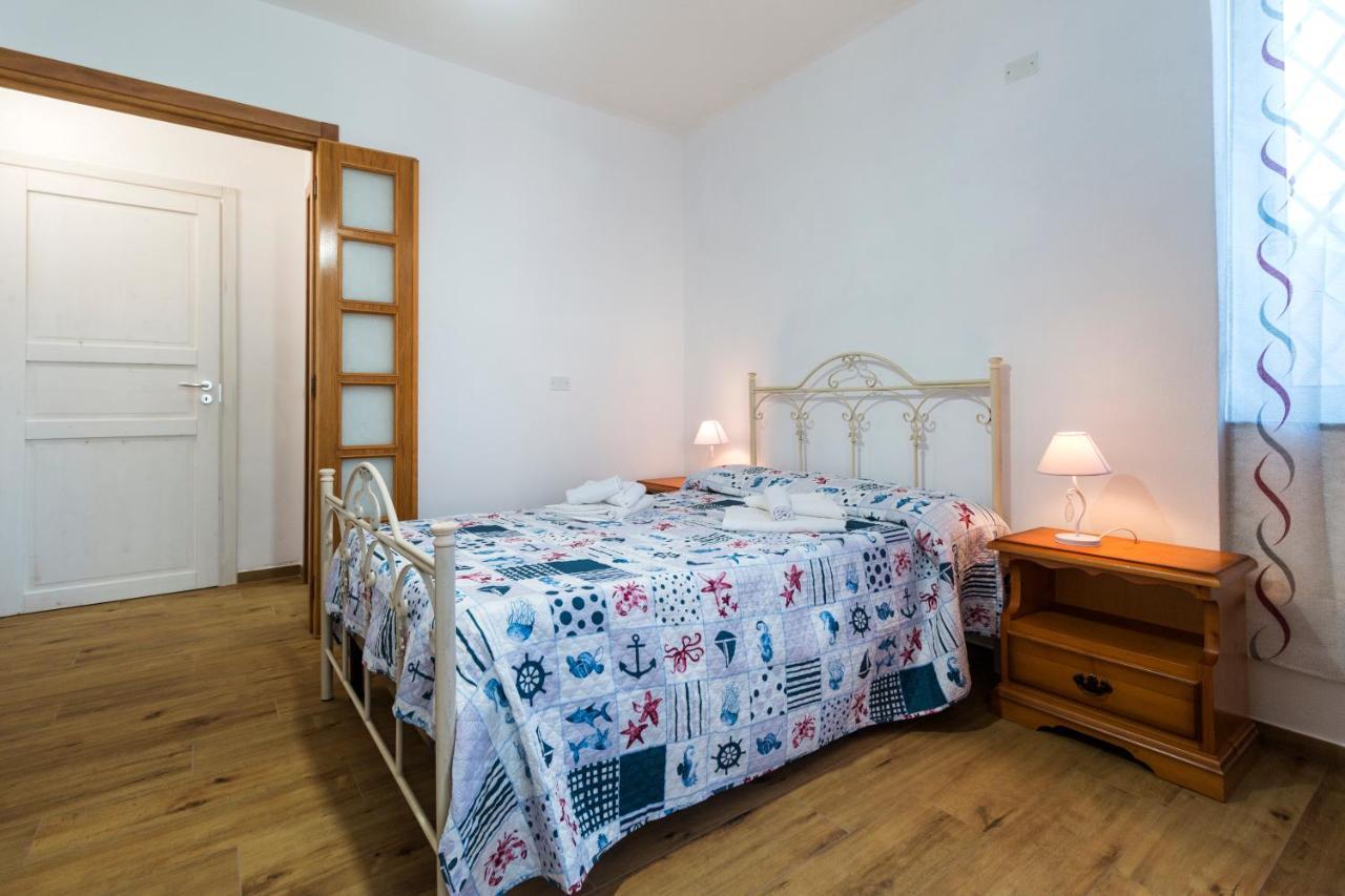 Camera Con Bagno Villa Isabel 칼라고노네 외부 사진